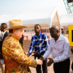 George Forrest en compagnie des travailleurs d'EGMF Kinshasa